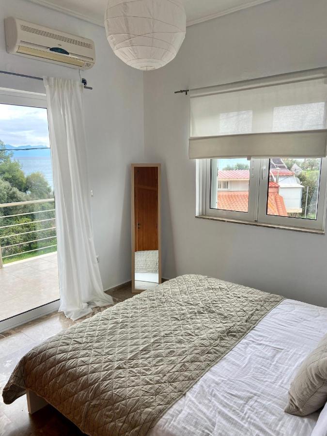Villa Delfini Chrani Exteriör bild